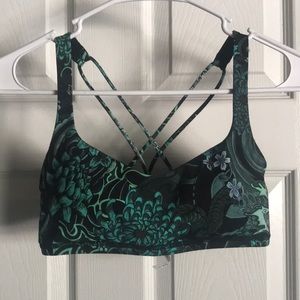 Lululemon size 6 Free To Be Bra.